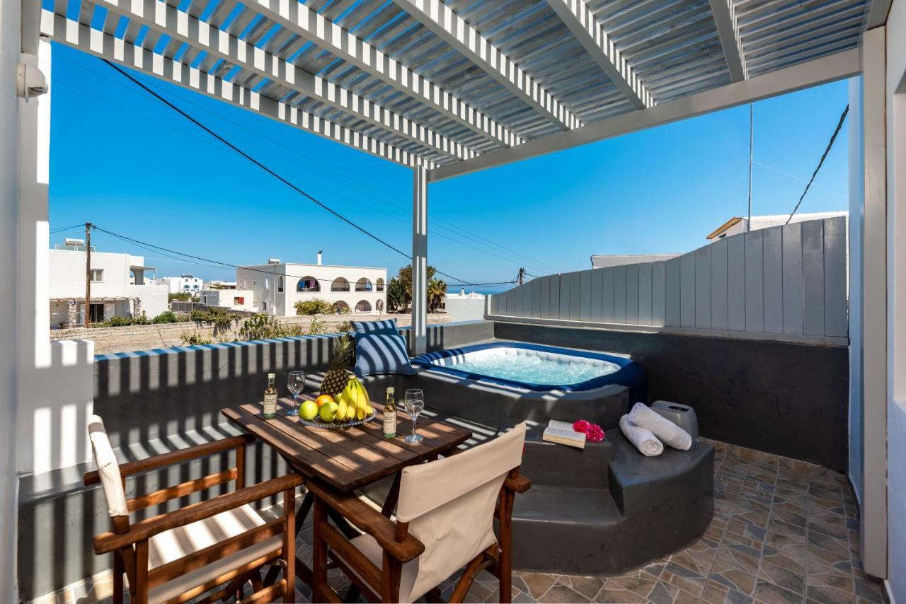 Aerenia Luxury Suites Karterados  Ngoại thất bức ảnh