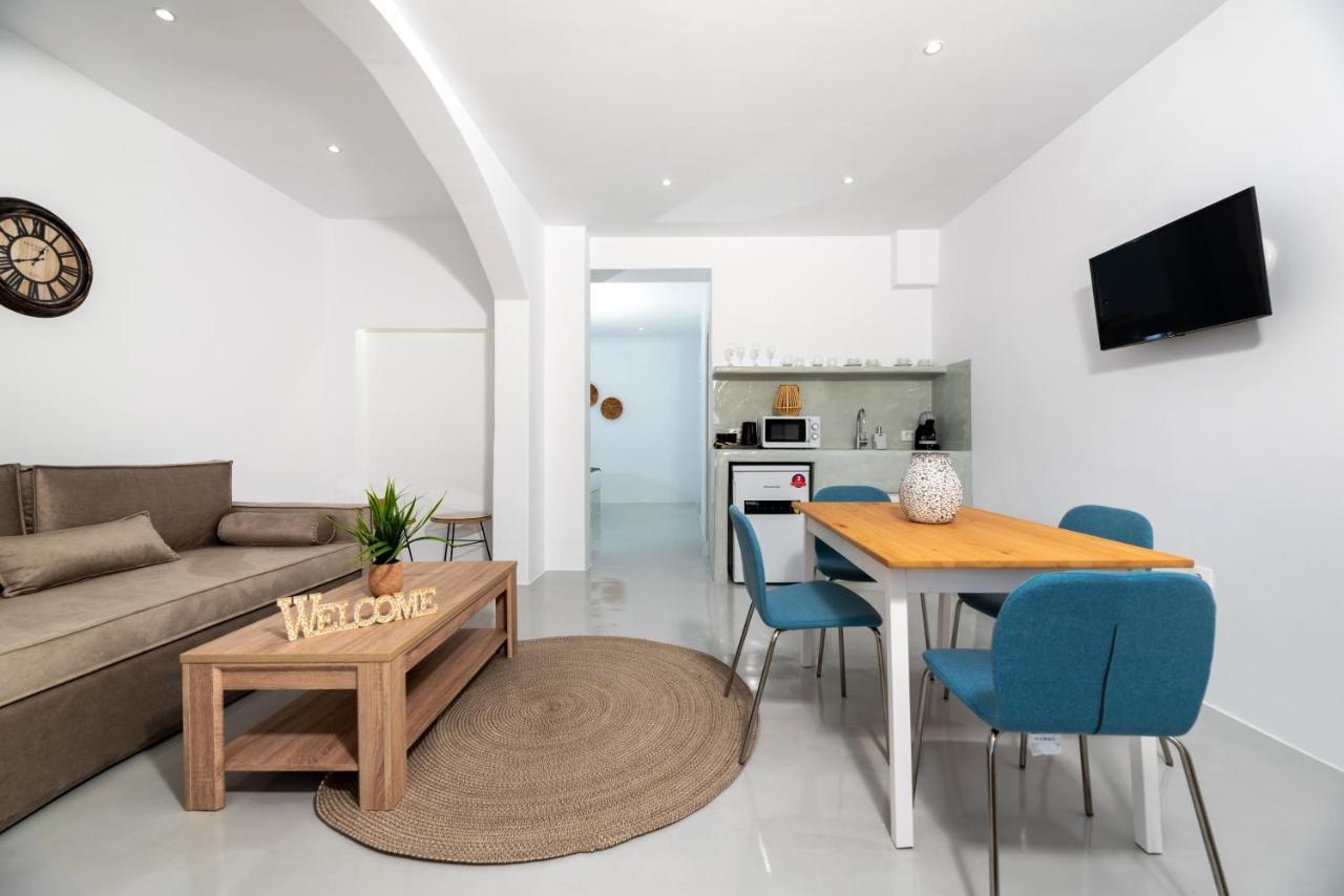 Aerenia Luxury Suites Karterados  Ngoại thất bức ảnh