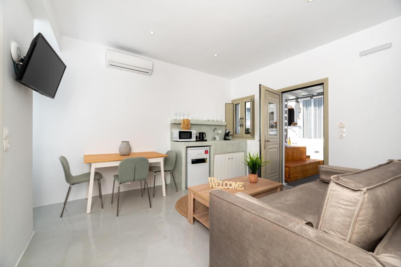 Aerenia Luxury Suites Karterados  Ngoại thất bức ảnh