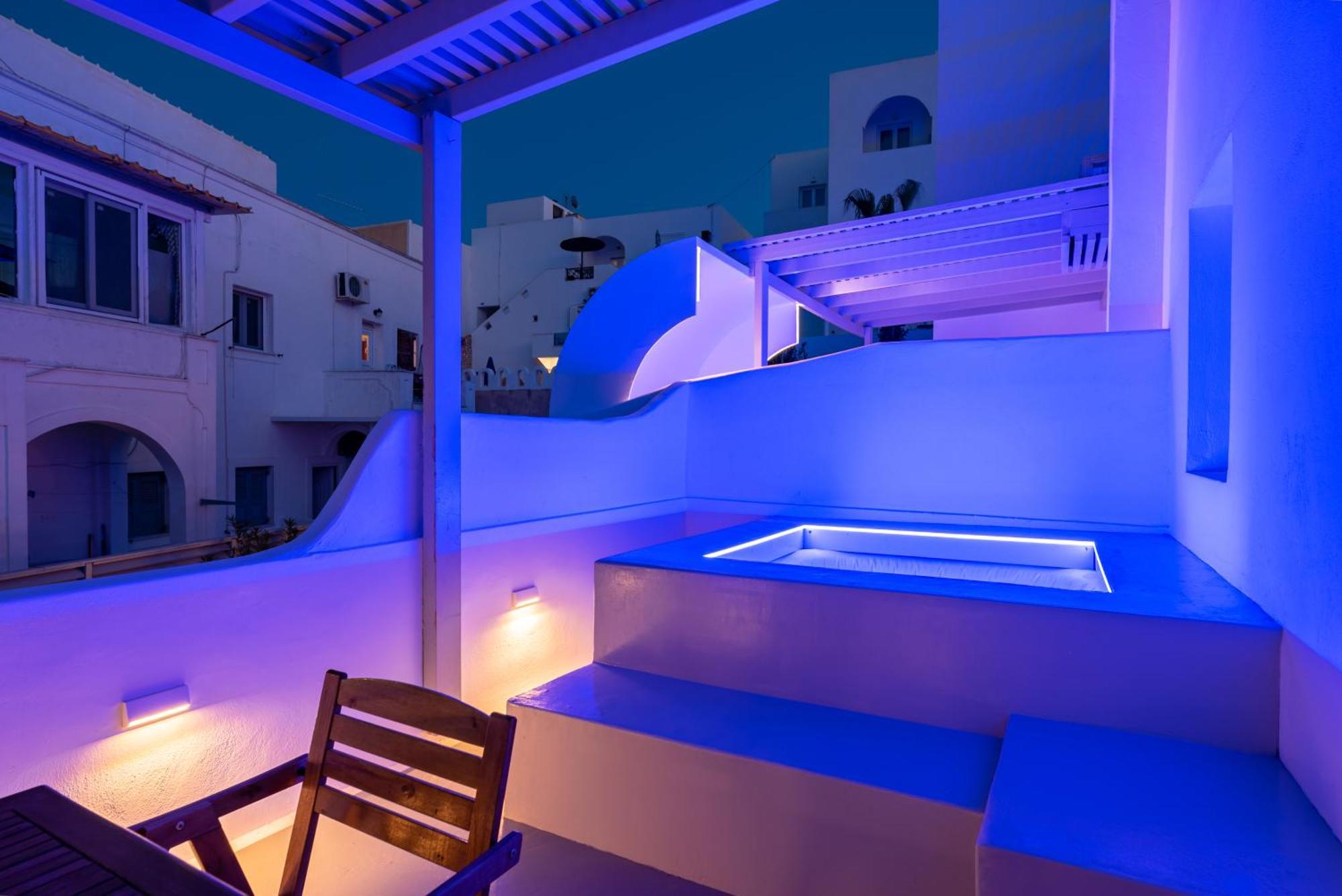 Aerenia Luxury Suites Karterados  Ngoại thất bức ảnh